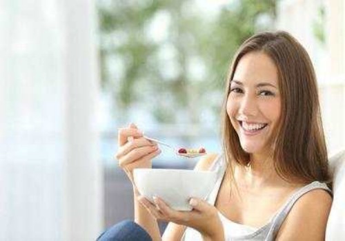 孕期下午反应重并非怀的是男孩，孕吐严重多半和这两个因素有关